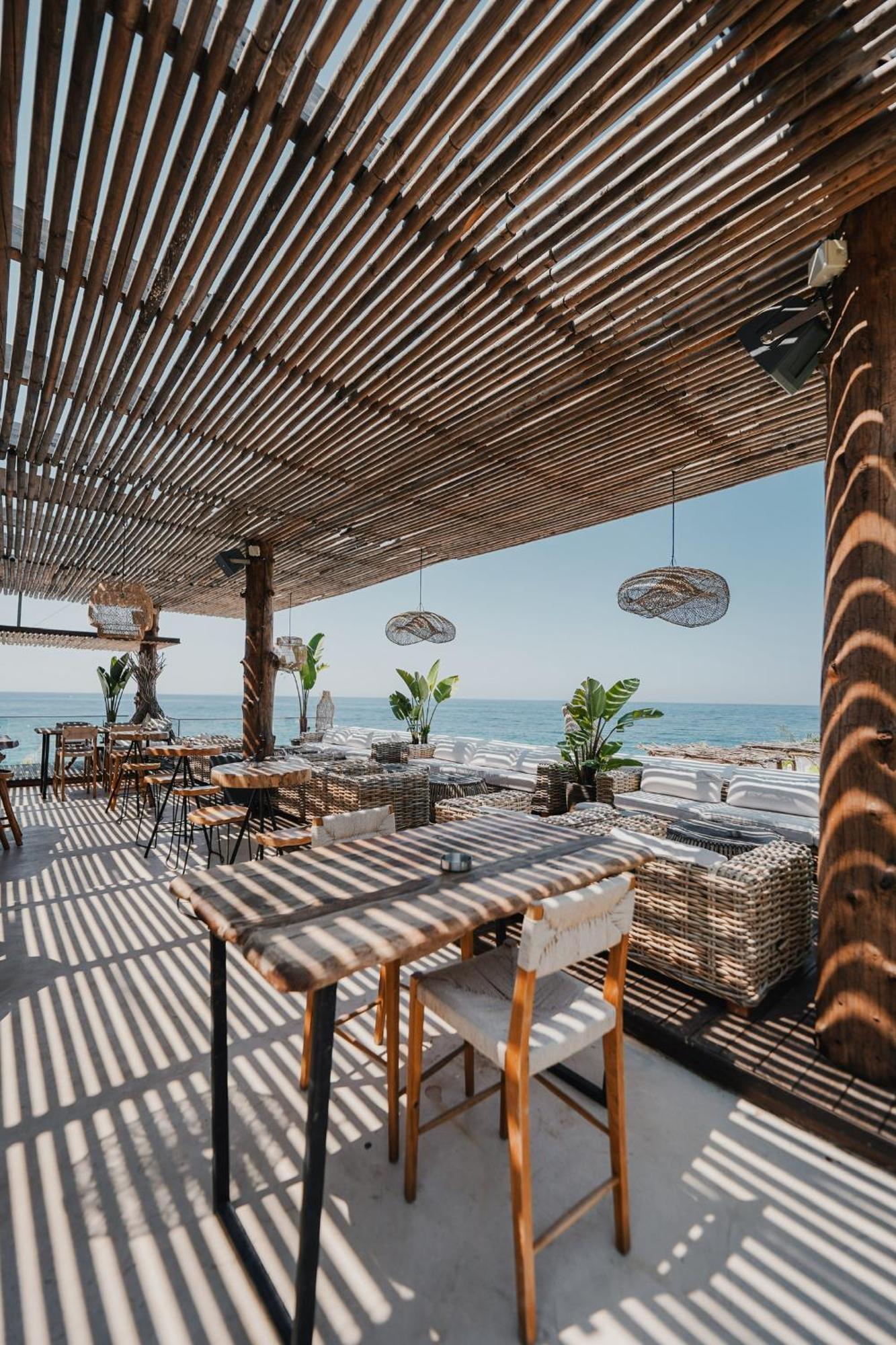 Empire Beach Resort Adults Only Dhermi Bagian luar foto