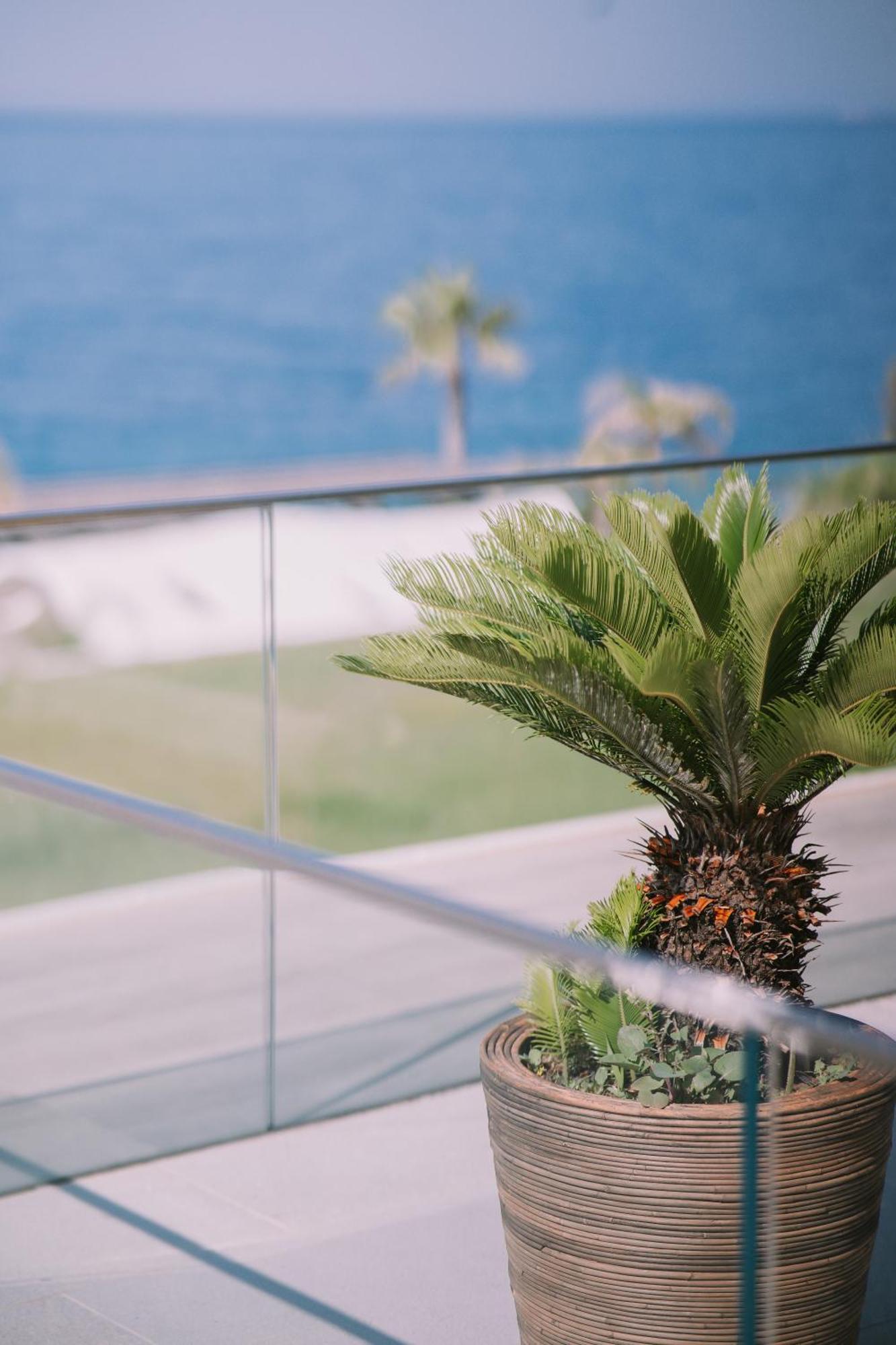 Empire Beach Resort Adults Only Dhermi Bagian luar foto